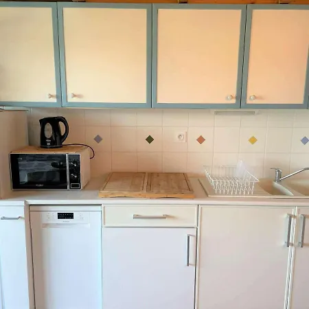 Studio Cap D'Agde, 1 Piece, 4 Personnes - Fr-1-249-367
